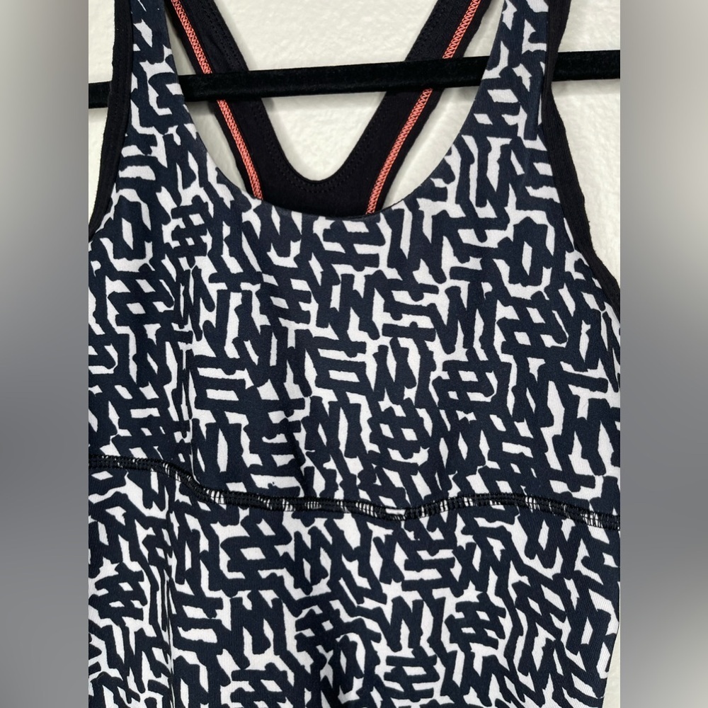 Lululemon Crossback Tank Geometric Pattern Size 4 - image 4
